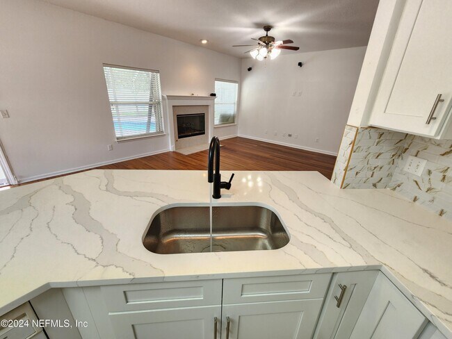 Building Photo - 4432 Summer Walk Ct