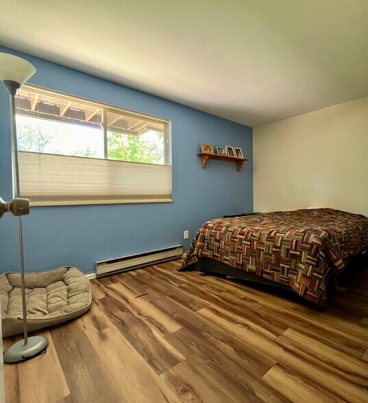 East Bedroom - 2630 Juniper Ave