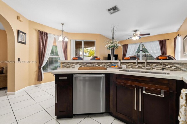 Building Photo - 2281 NE 37th Rd