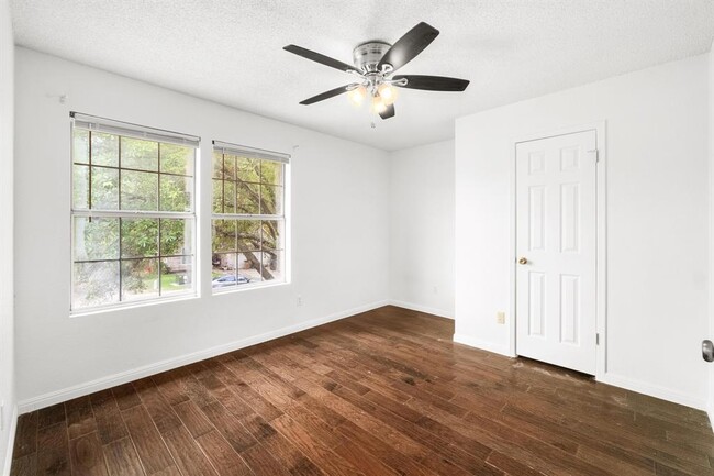 Building Photo - 12701 Tantara Dr