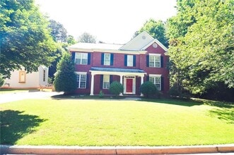 Building Photo - 2680 Hampton Park Dr