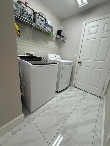 Building Photo - 4706 Doral Pointe Dr