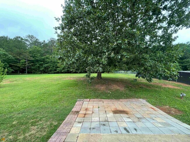Building Photo - 100 Oak Hill Dr