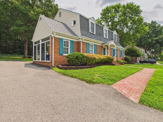 Building Photo - 1519 Chauncey Ln