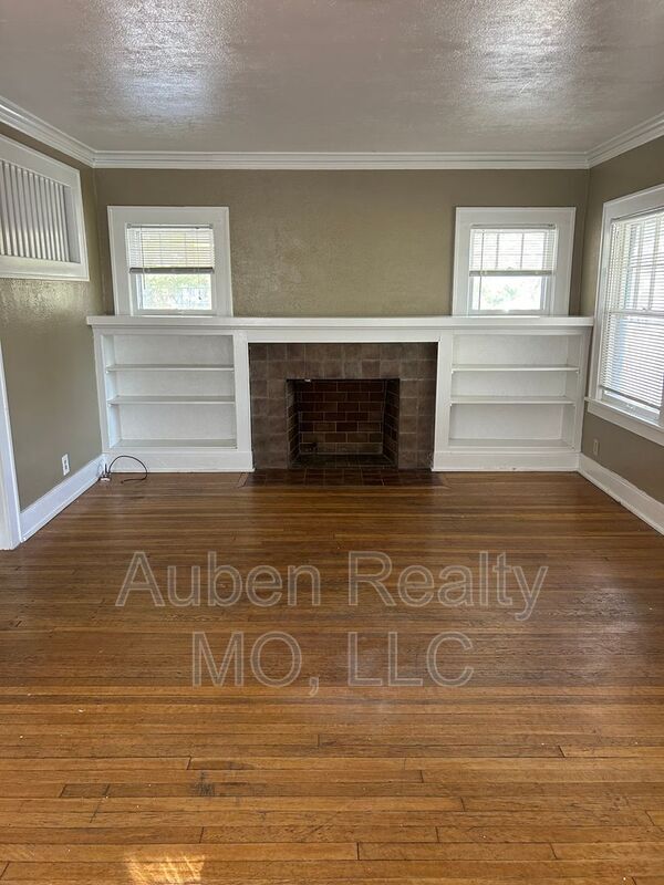 Building Photo - 5300 Harrison St