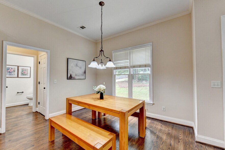 Building Photo - 205 Crown Vetch Ln