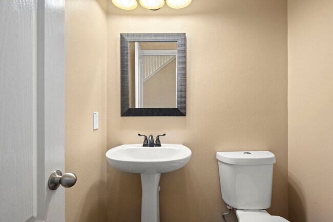 Building Photo - 18310 Melissa Springs Dr