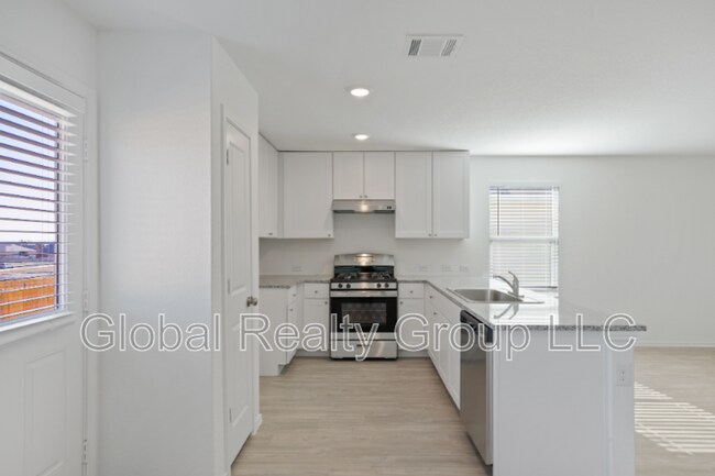 Building Photo - 5510 Basil Chase