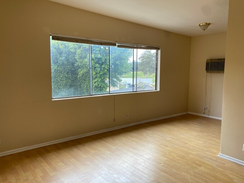 Building Photo - 3232 Estara Ave