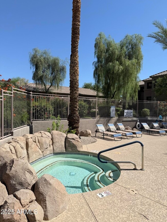 Building Photo - 11680 E Sahuaro Dr