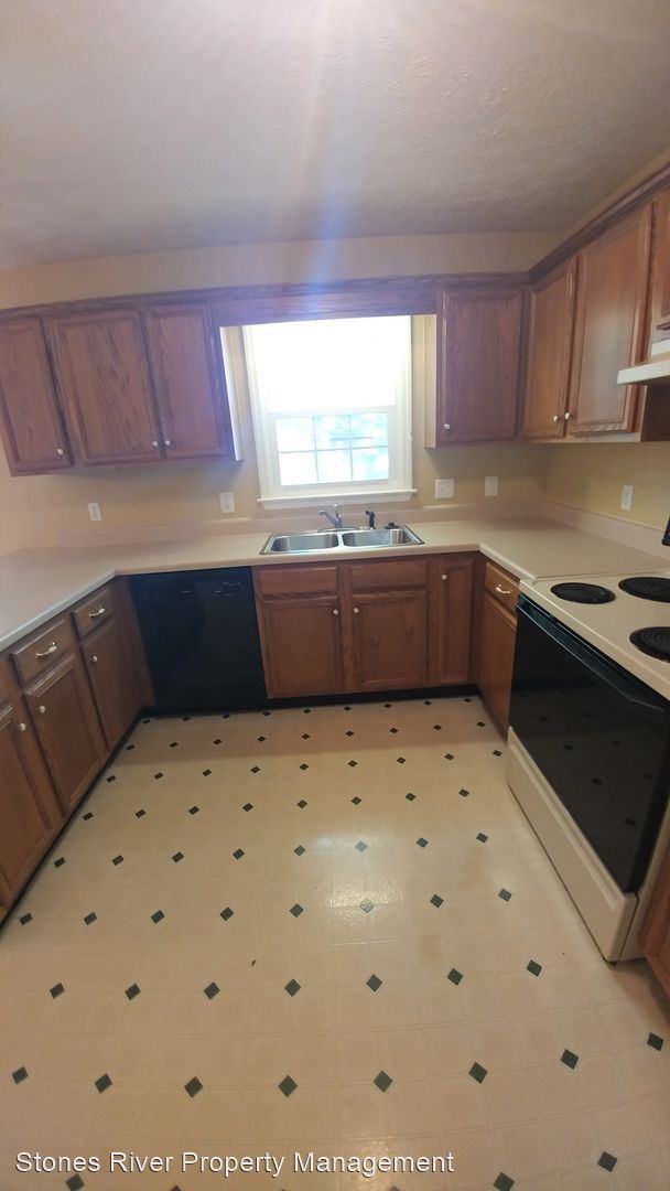 Building Photo - 4 br, 2.5 bath House - 522 Breslin Ave.