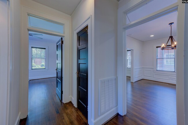 Building Photo - 2405 Sumter St