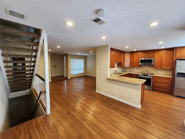 Building Photo - San Carlos - Fully Remodeled - Two Story T...