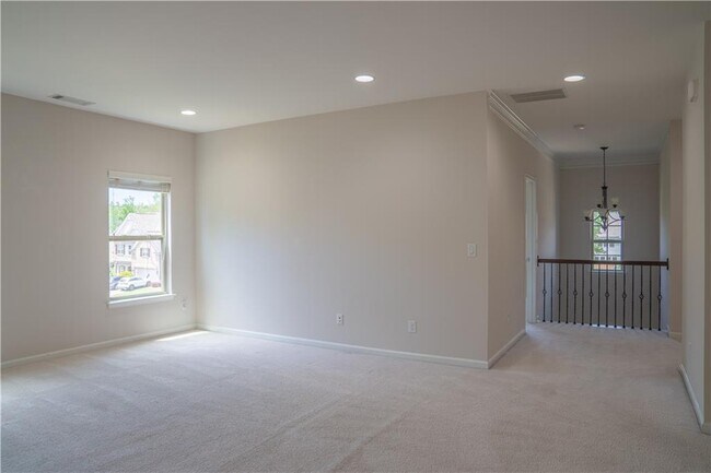 Building Photo - 5130 Northview Lake