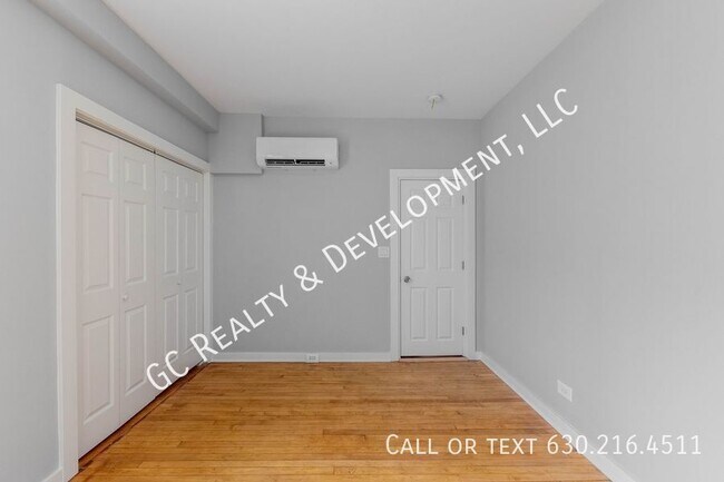 Building Photo - 3515 S Lituanica Ave