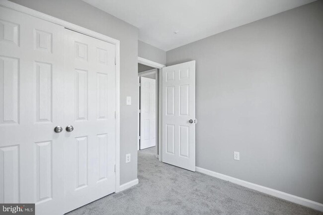 Building Photo - 7135 Ladd Cir