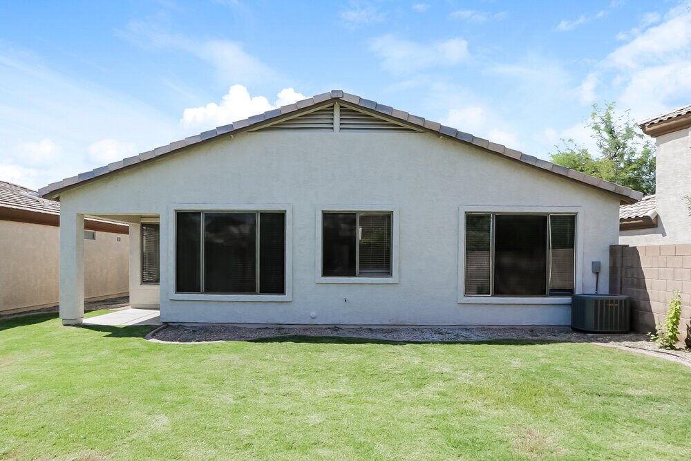 Building Photo - 2113 S Compton