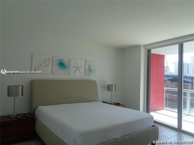 Building Photo - 2600 E Hallandale Beach Blvd