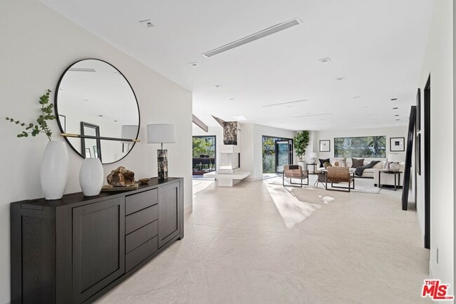 Building Photo - 2301 Donella Cir