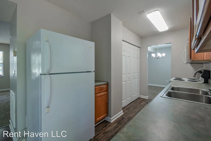 Building Photo - 136 Bay Front Dr