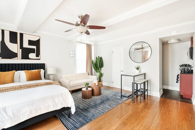 Building Photo - 240 W 73rd St