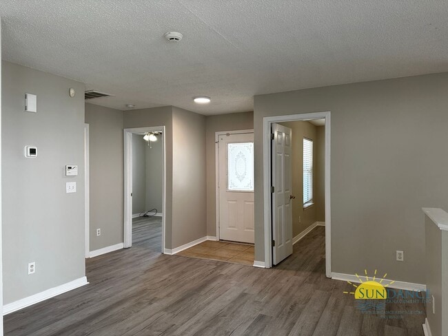 Building Photo - Beautiful 3 Bedroom Home in Fort Walton Beach!