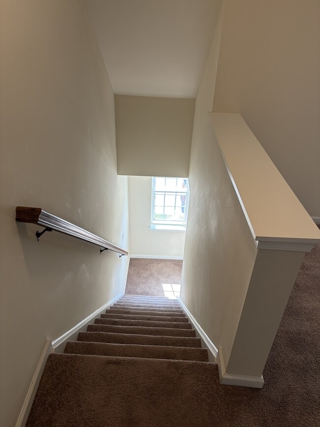 Building Photo - 530 Byler Cir