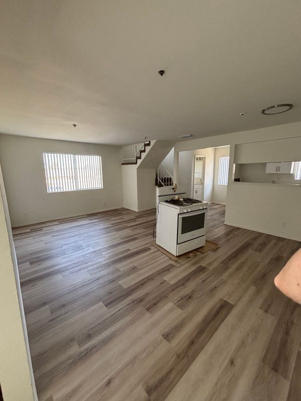 Building Photo - 6431 Los Robles Ave