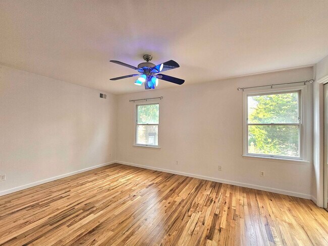 Building Photo - 113 Palisade Ave