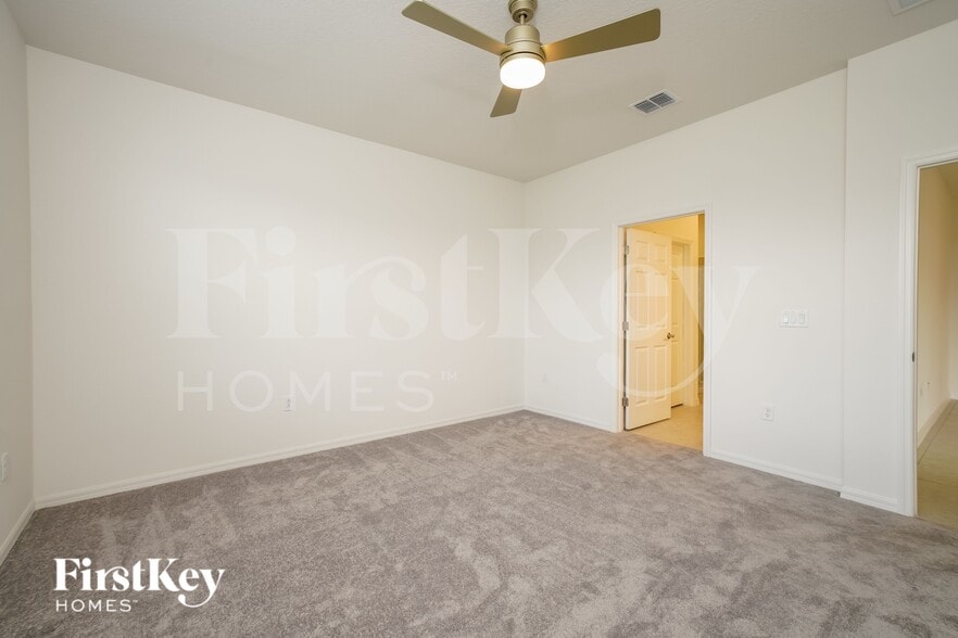 Building Photo - 1573 Isleta Lp