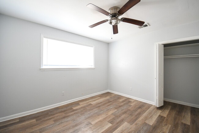 Building Photo - 3534 Huntlee Dr