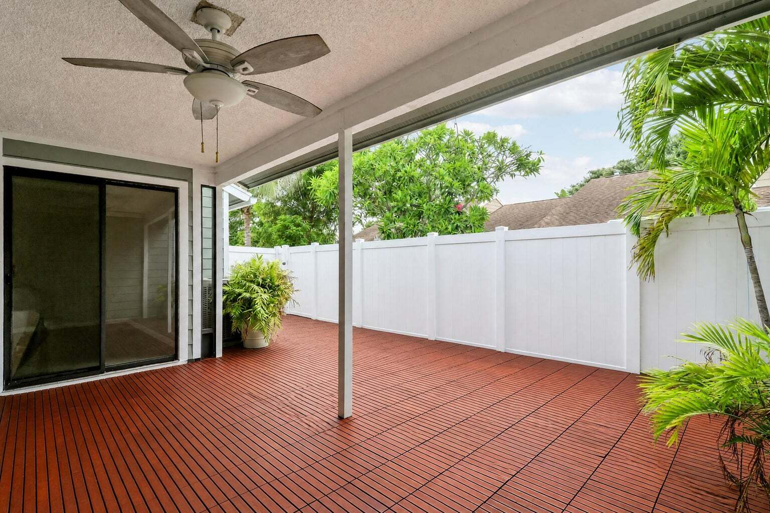 Building Photo - 202 Lakewood Dr