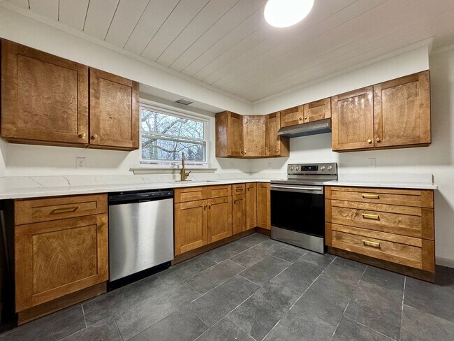 Building Photo - 3906 Forest Highland Cir