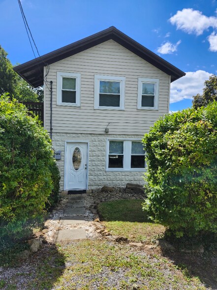 Primary Photo - 615 Garden St