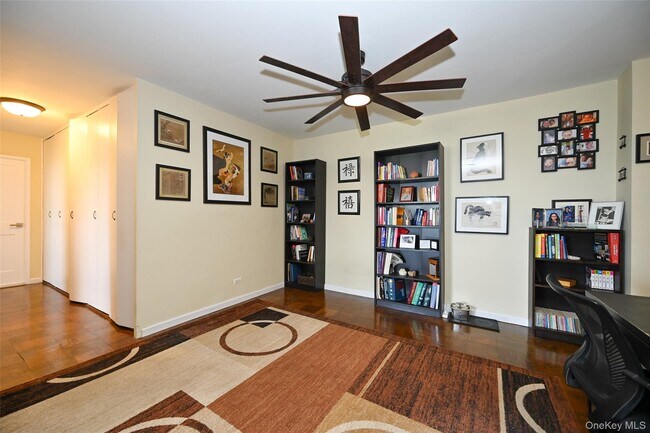 Building Photo - 61-20 Grand Central Pkwy