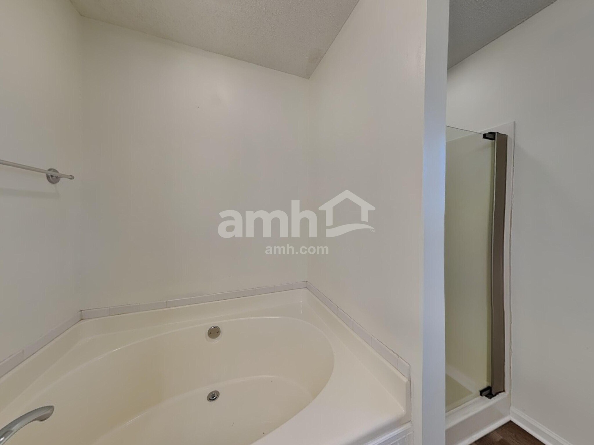 Building Photo - 1703 Hunterwoods Dr