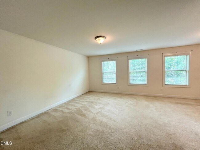 Building Photo - 735 Lampwick Ln