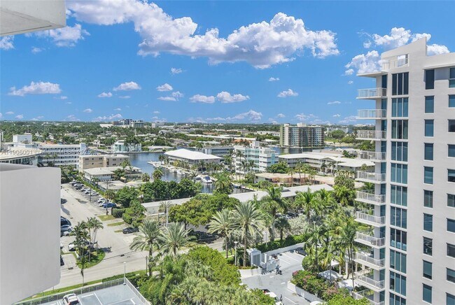 Building Photo - 2715 N Ocean Blvd