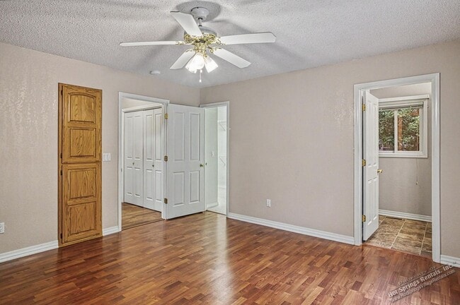 Building Photo - Spacious 3-Bedroom Home for Long-Term Lease in Hot Springs Village