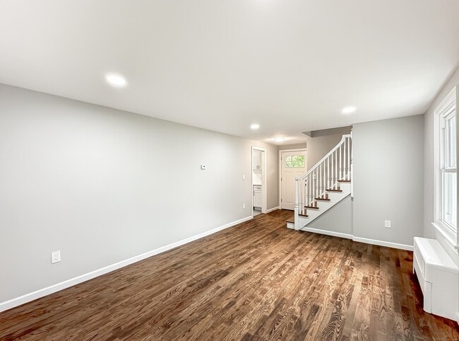 Building Photo - 85 Cold Spring Cir