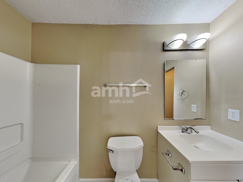 Building Photo - 3210 Black Forest Ln