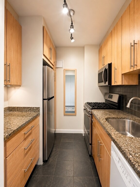 Building Photo - 151 Tremont St