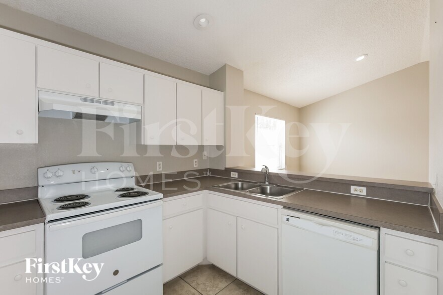 Building Photo - 1237 E Grove Ave