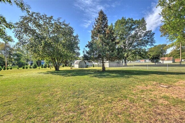 Building Photo - 11 Nolen Dr
