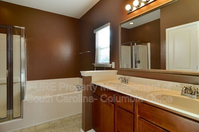 Building Photo - 242 Hawkins Creek Rd