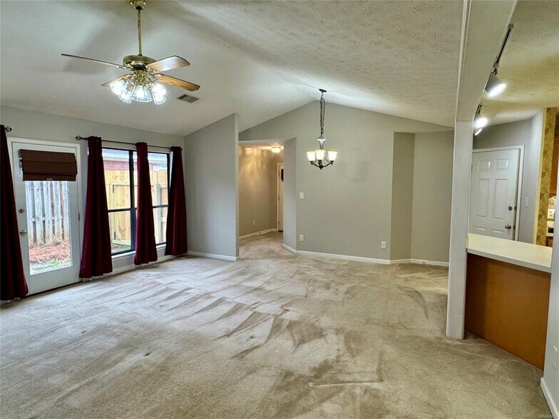 Building Photo - 6008 Woodrun Ct