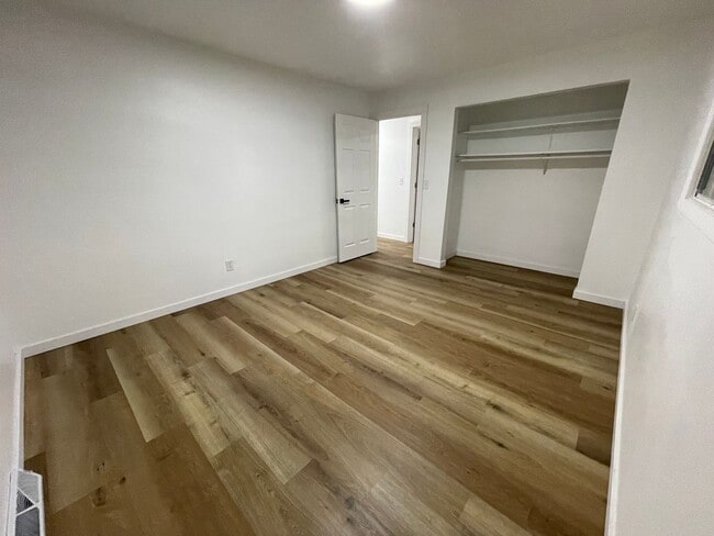 Building Photo - 1310 21st Ave S