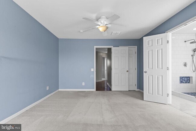 Building Photo - 6385 Levtov Landing