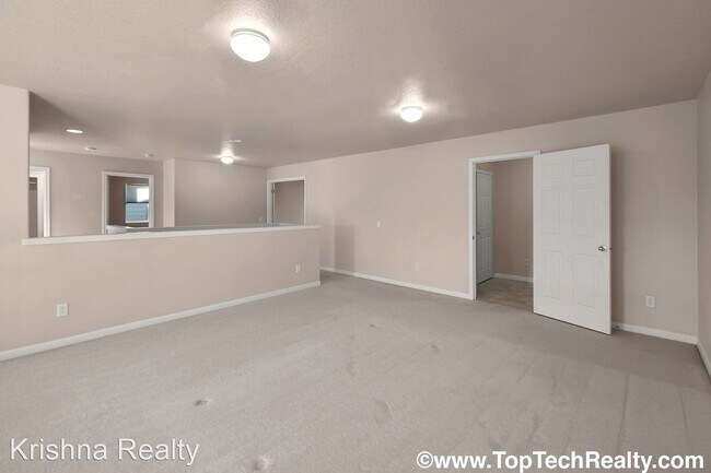 Building Photo - 4 br, 2.5 bath House - 15955 SW Towhee Ln