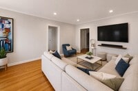 Building Photo - 472 Gramatan Ave